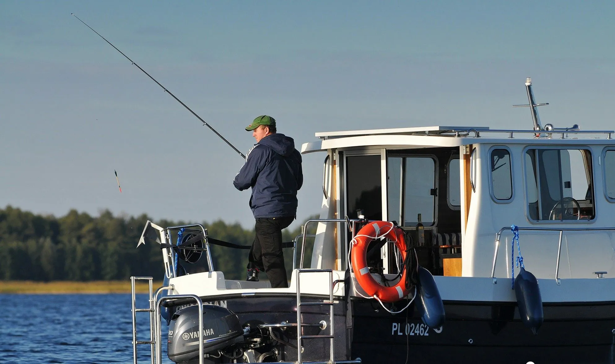 Rent a 7m Motor Yacht in Węgorzewo