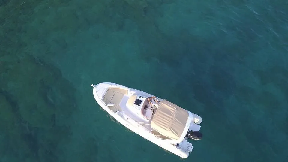 Charter a 8.6m Marine 27 Motor Boat in Bol