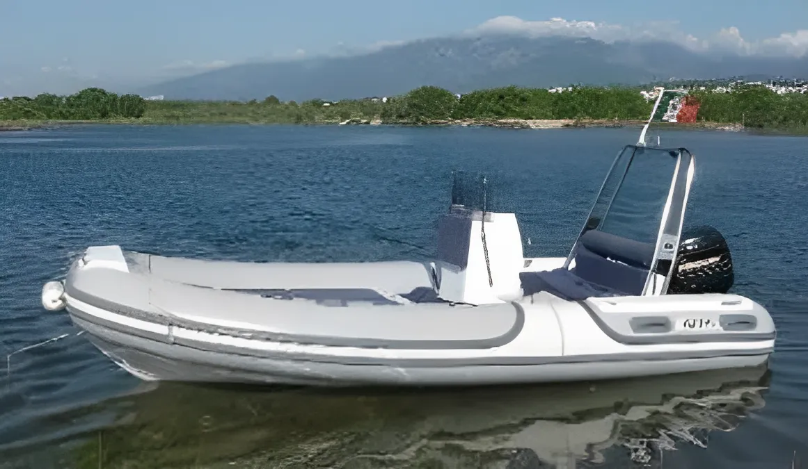4.3m Moniga Marine 4.30 Hire
