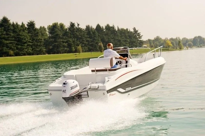 6m Rogoznica Boat Hire