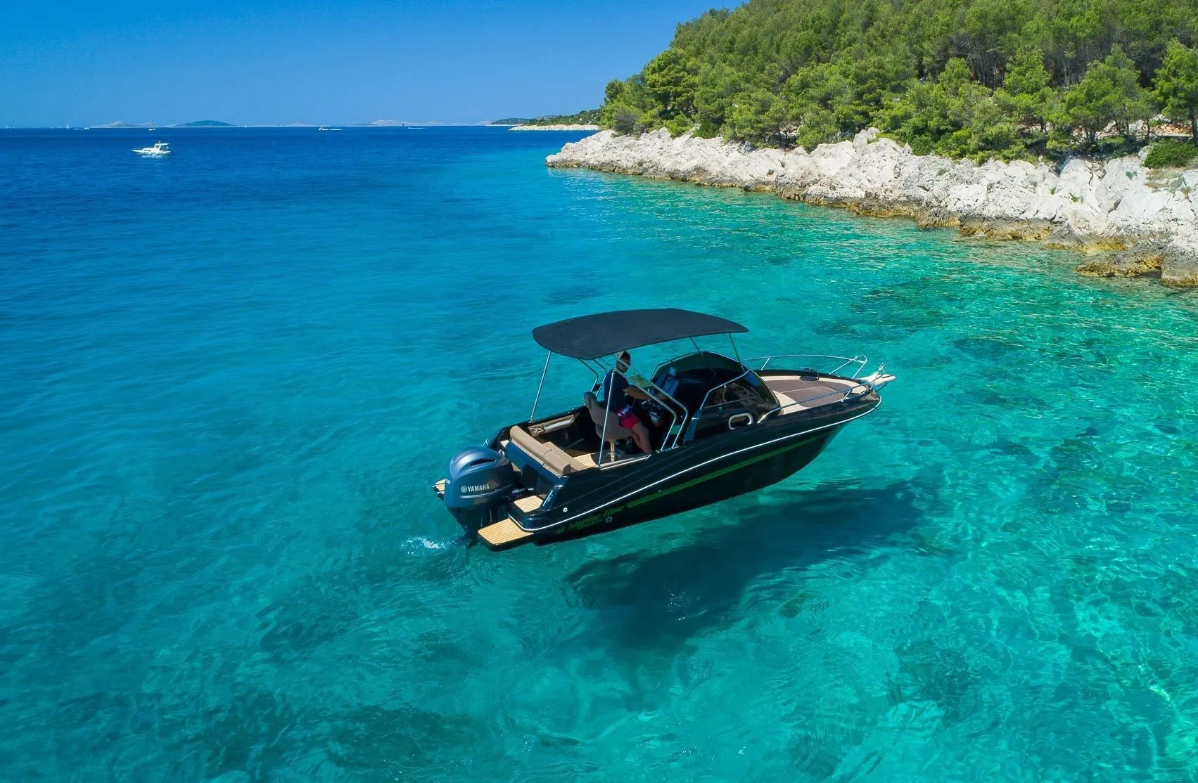 Black Edition Charter Boat