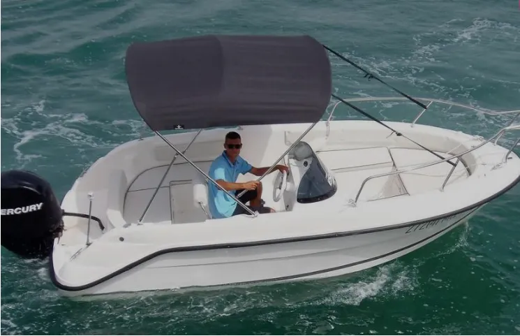 Rent a 5.3m Marinello 17 Motor Boat in Pula