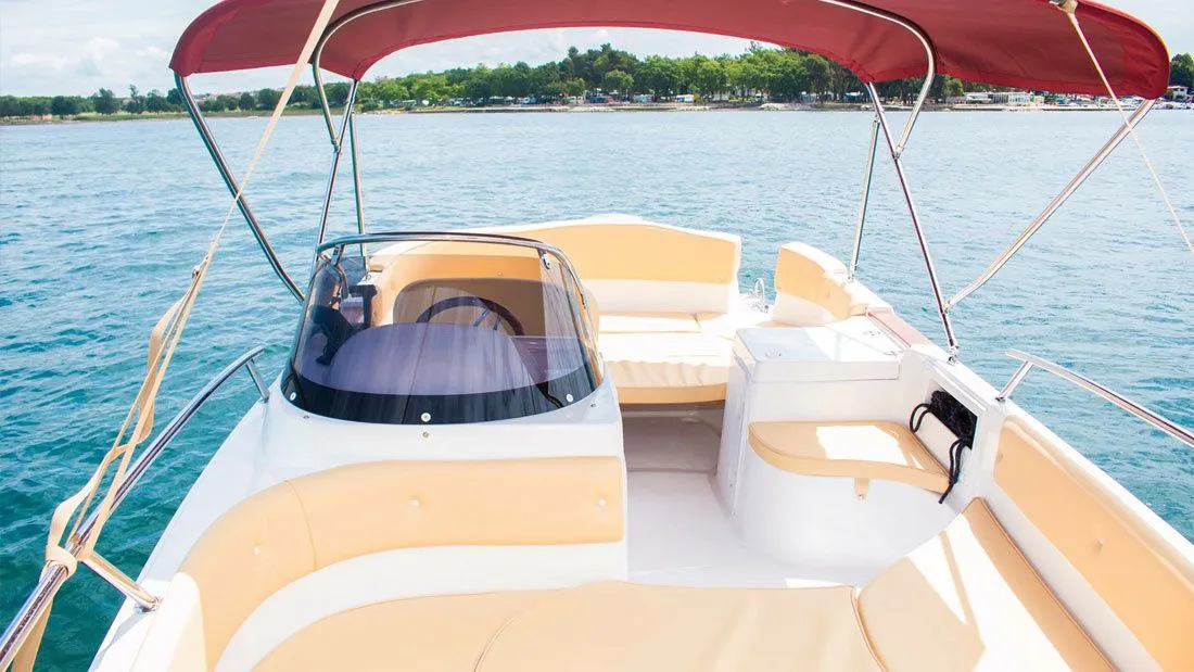 No Name Charter Boat