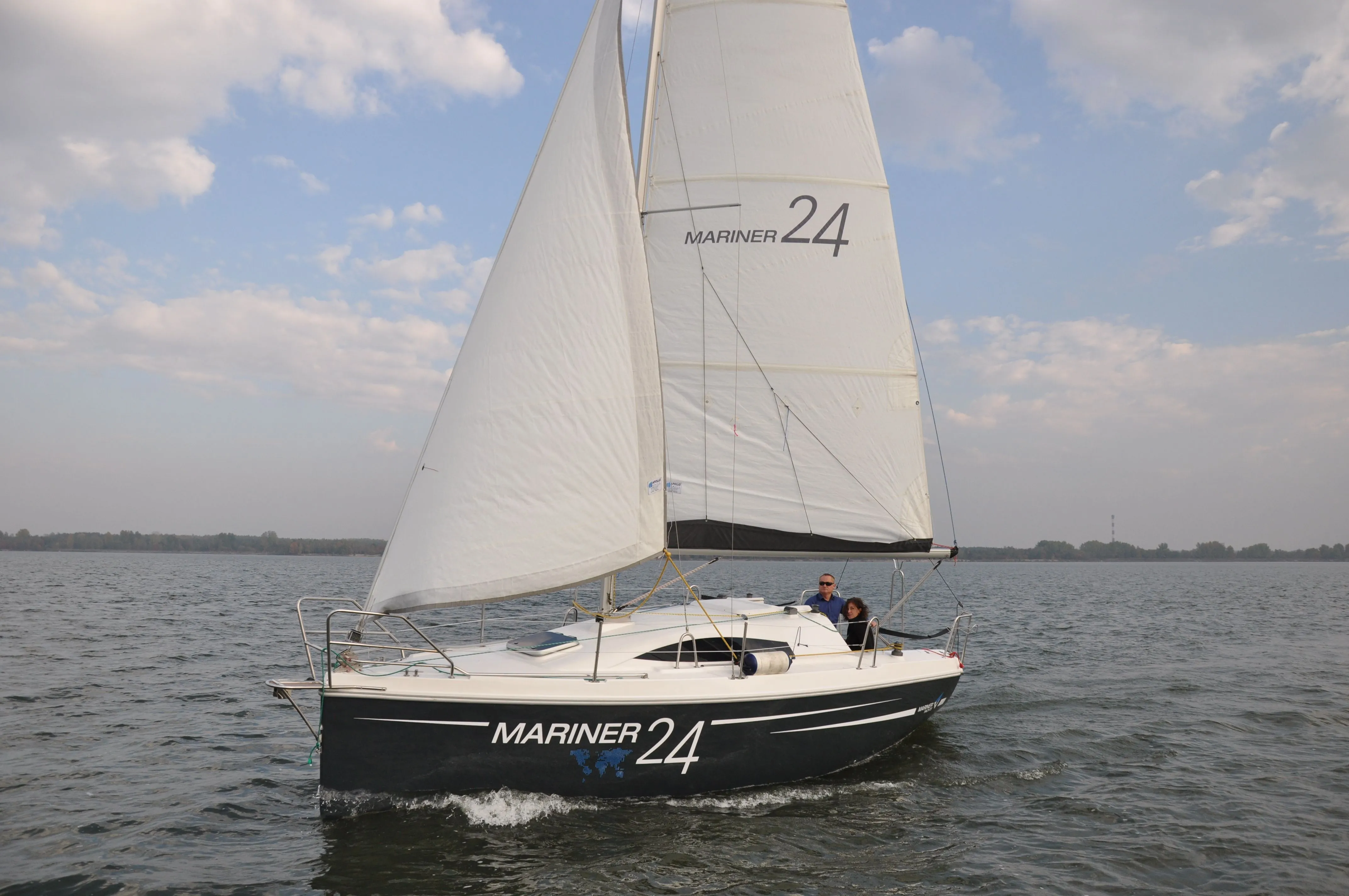 Explore Potsdam on a 7.62m Mariner 24 Sailing Yacht Rental