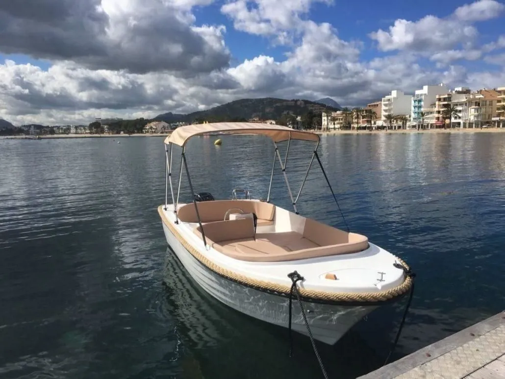 Rent a 5m Motor Boat in Port de Pollensa