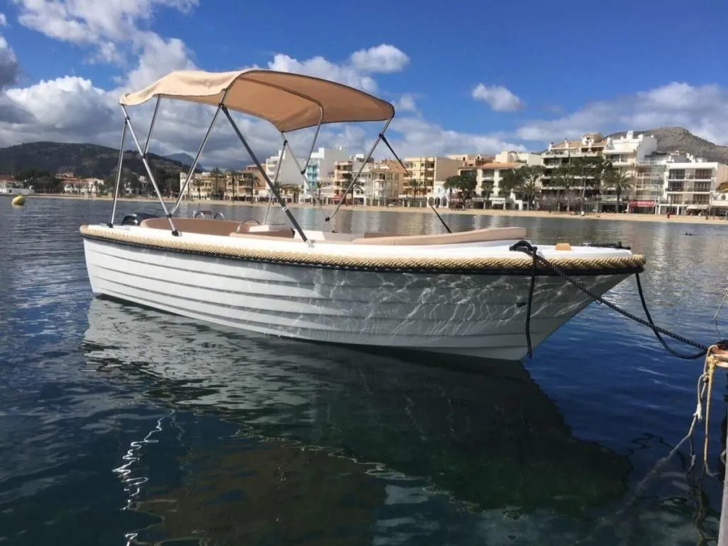 Rent a 5m Motor Boat in Port de Pollensa