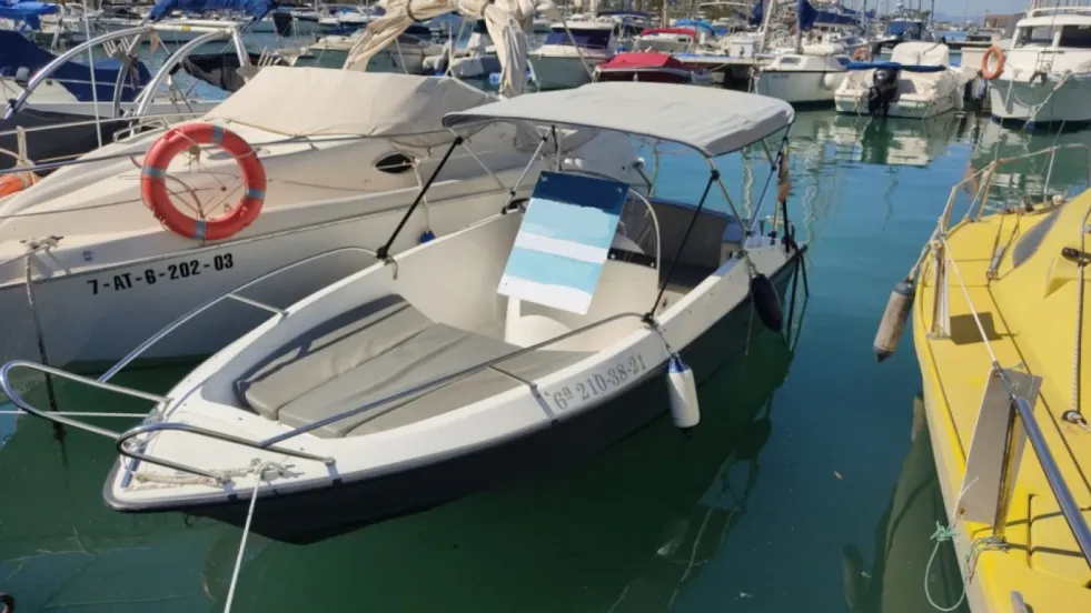 Explore Murcia on a 5m Rental Boat