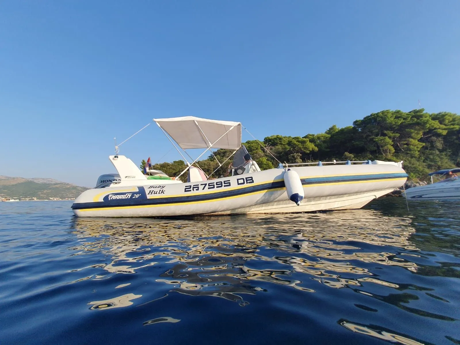 Charter a 6m Marlin 20 Motor Boat in Dubrovnik
