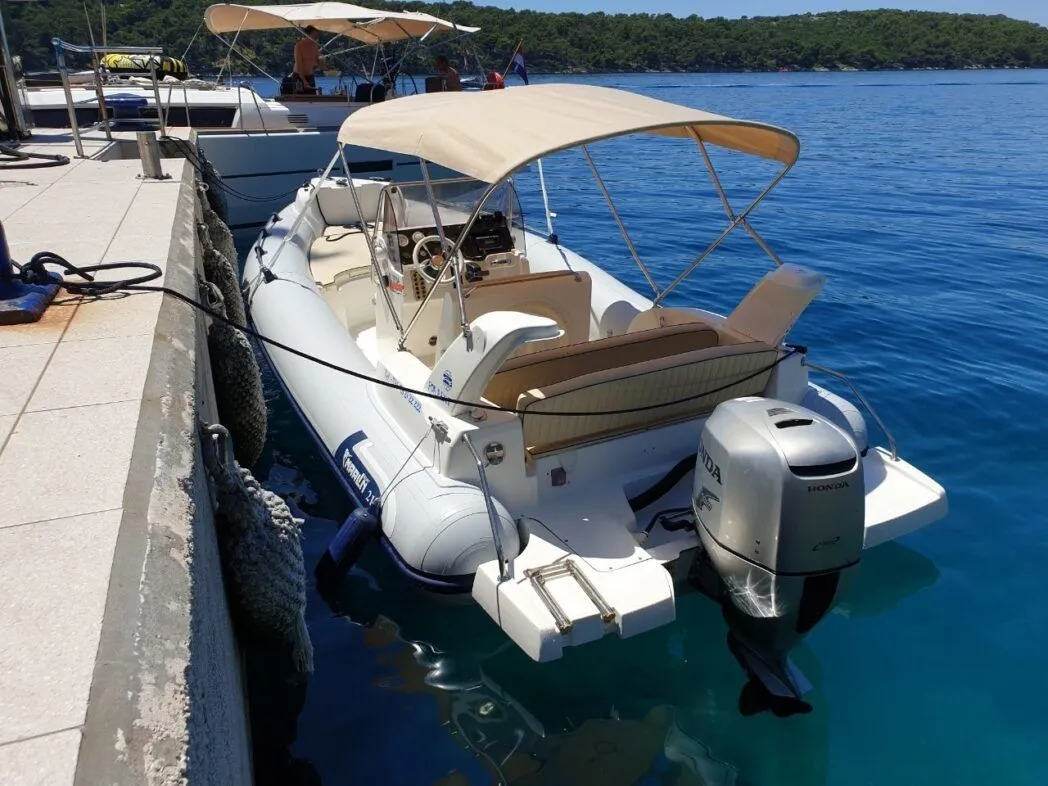 Marlin Charter Boat