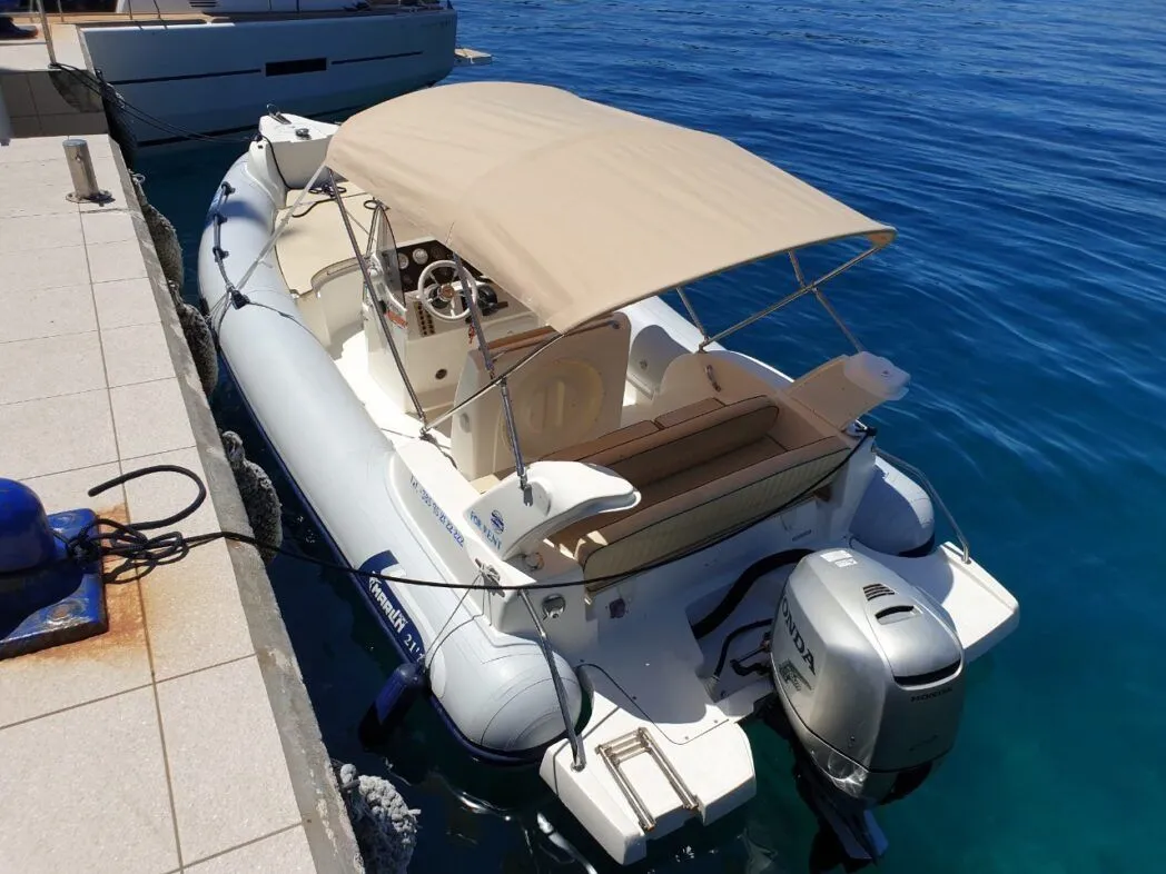7m Mali Losinj Marlin 21 Hire