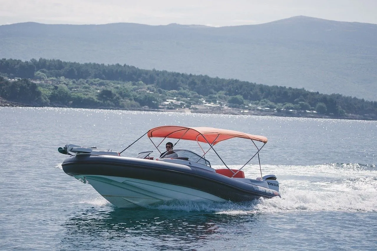 SR Charter Boat