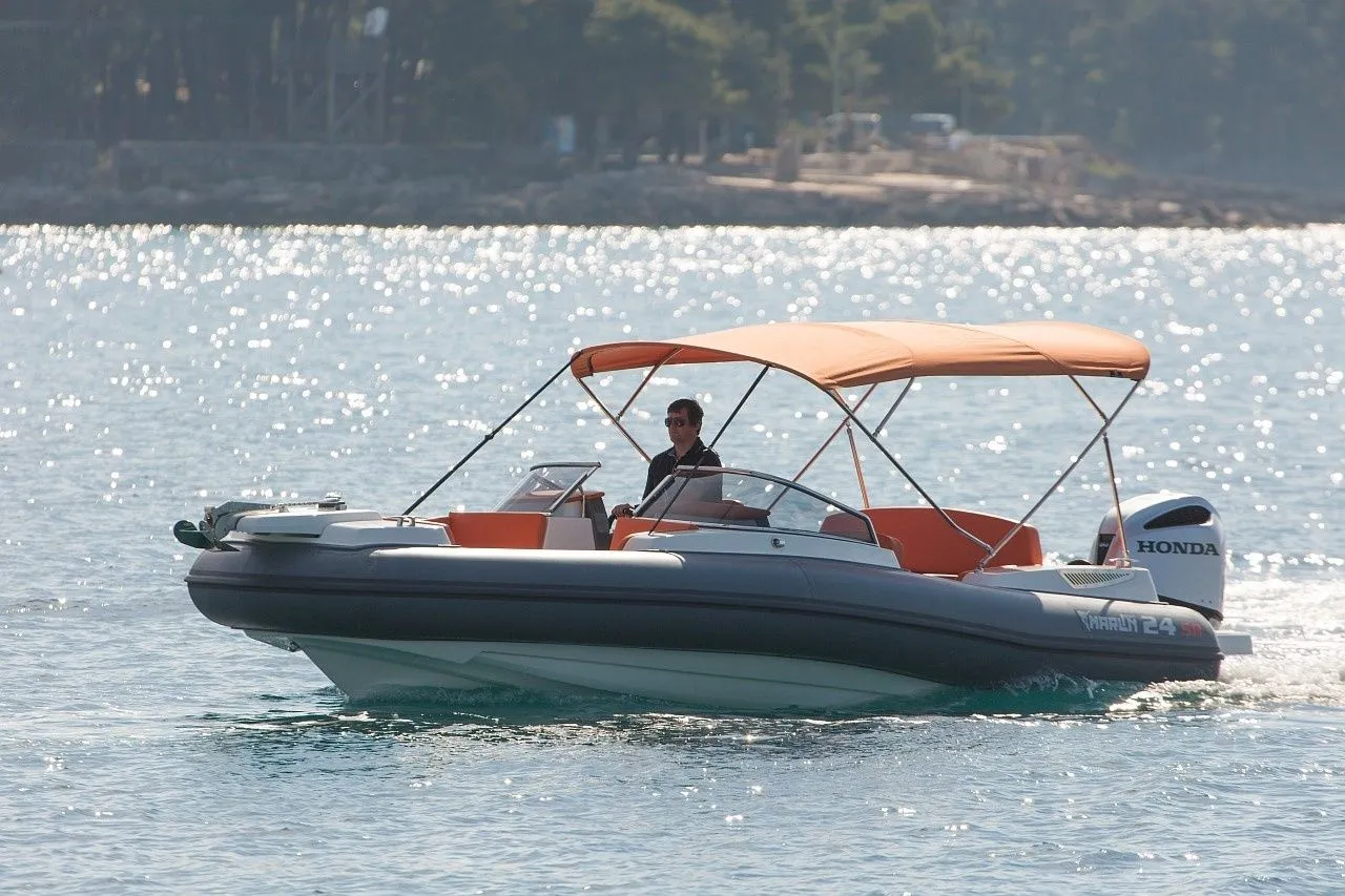 SR Charter Boat