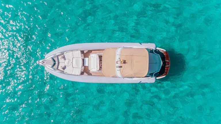 Max Charter Boat