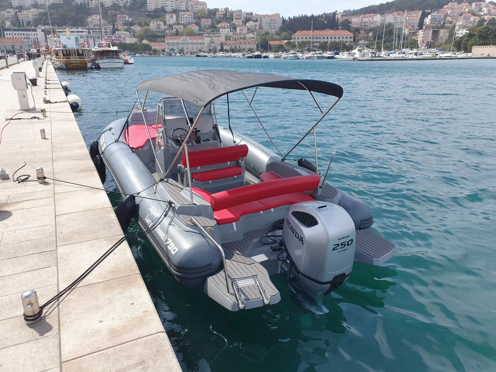 Explore Dubrovnik on a 8m Rental Boat