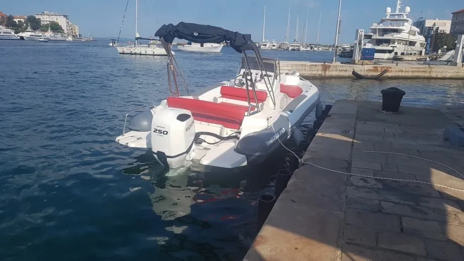Explore Petrčane on a 8m Rental Boat