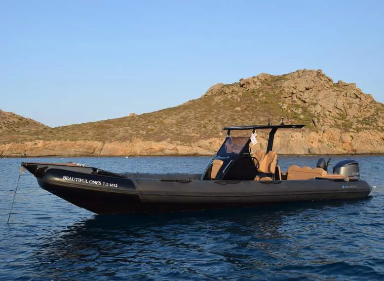 Rent a 10m Boat in Mykonos City
