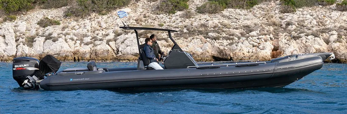 Charter a 10m Marvel 960 in Mykonos City