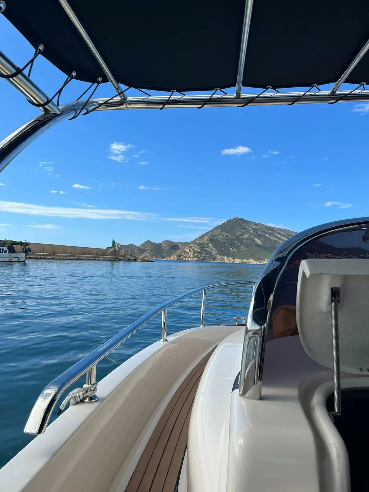 Explore Altea on a 7.99m Rental Boat