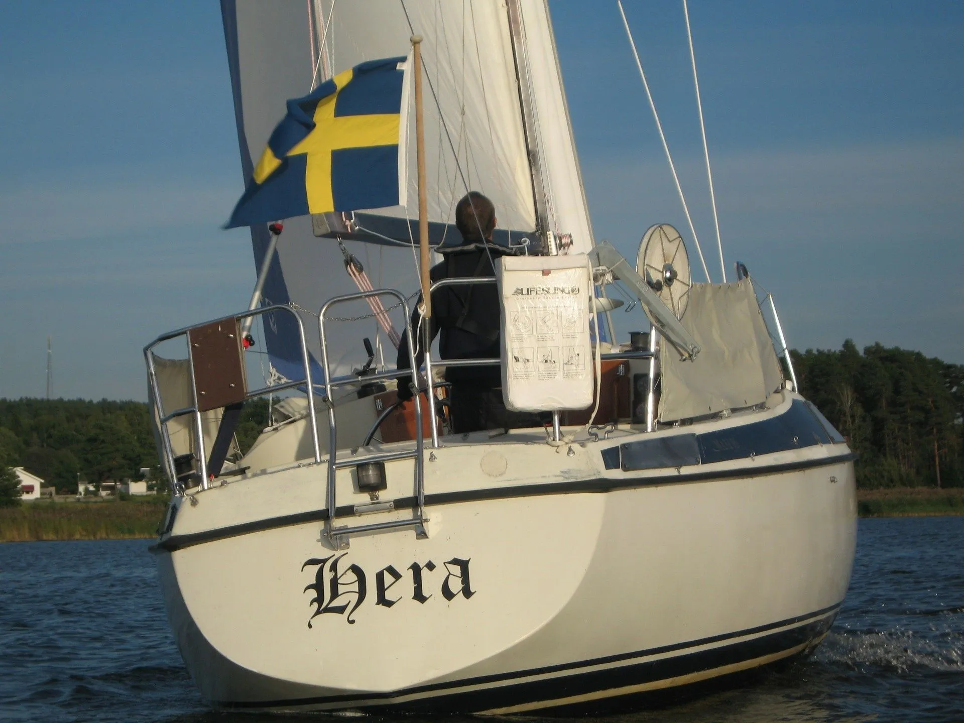 Rent a 9.5m Boat in Kristinehamn