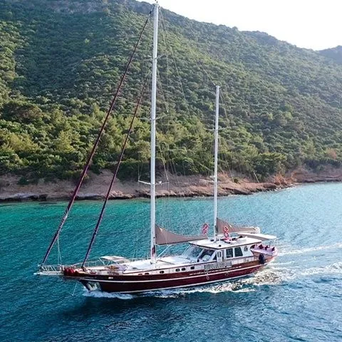 Siyu Charter Boat