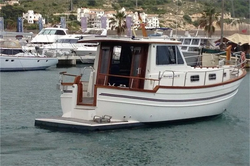 Charter a 10.5m Menorquin 100 in Sitges