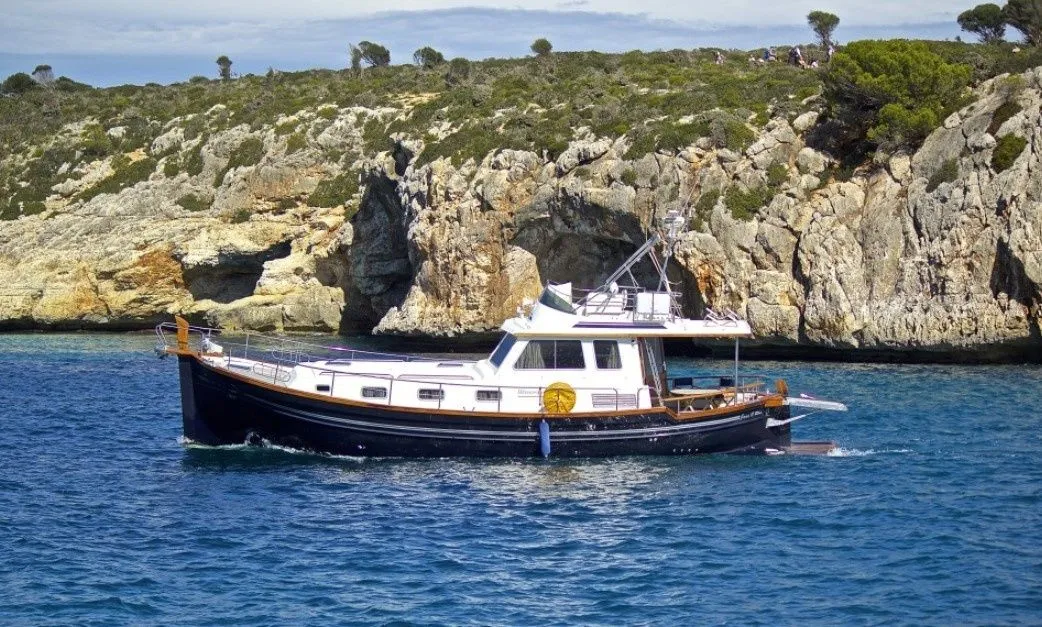 Jana 3 Charter Boat