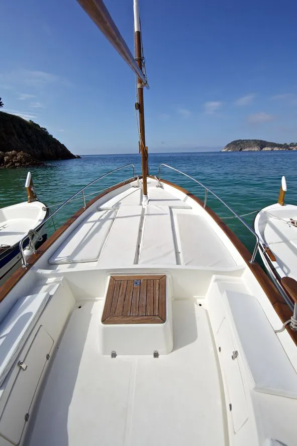 6m Palamos Menorquin 27 Motor Boat Hire