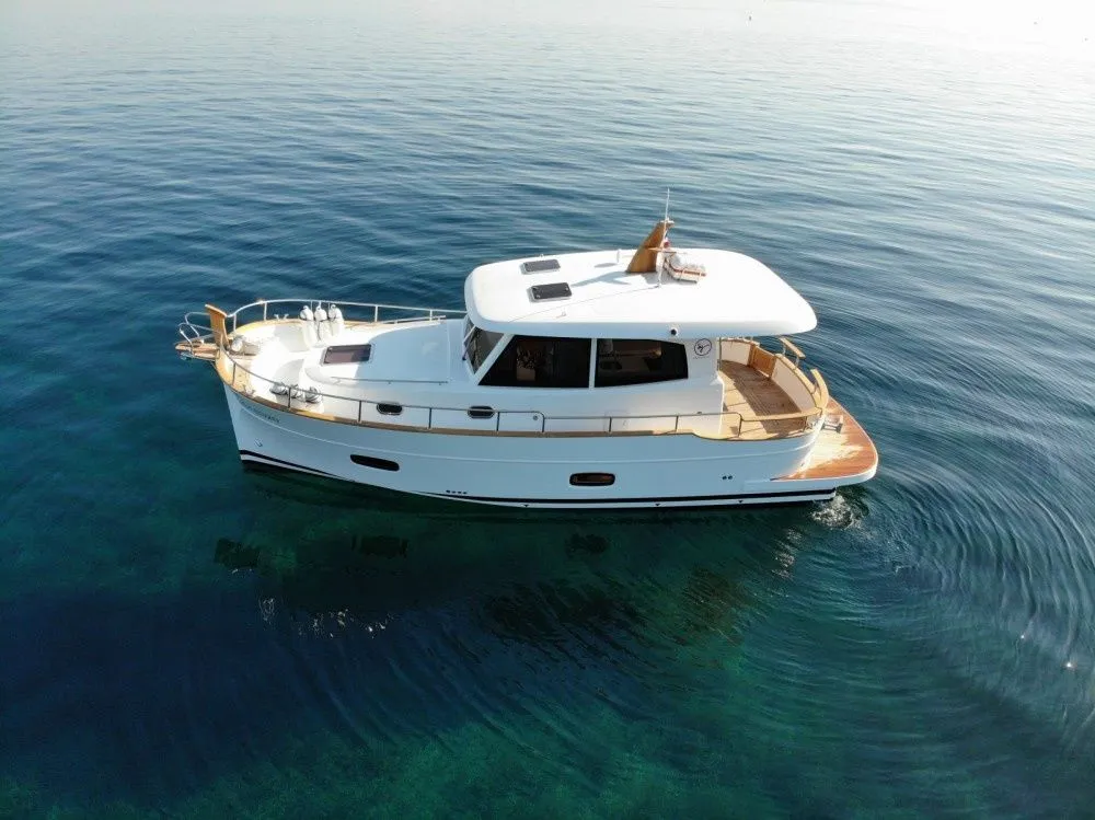 Чартер Matafan - 3