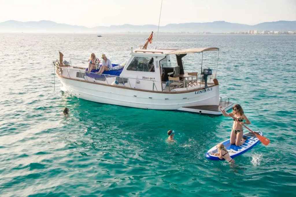Rent a 10m Boat in Llucmajor