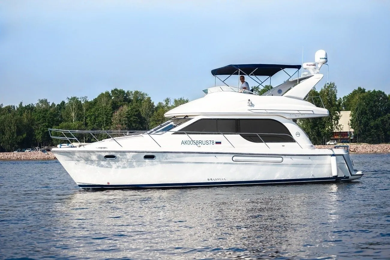 Explore Saint Petersburg on a 11.58m Meridian 381 Motor Yacht Rental