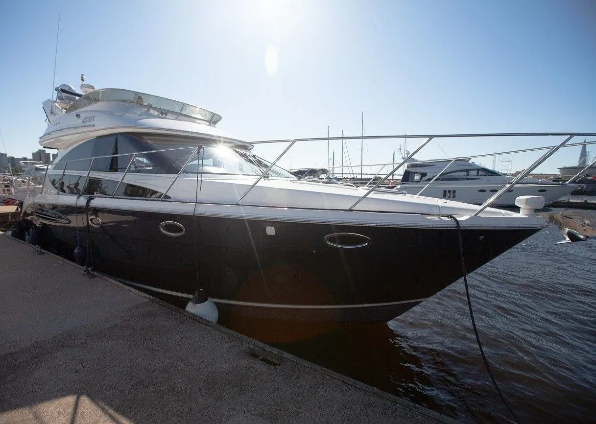 Charter a 12.5m Meridian 391 Motor Yacht in Saint Petersburg