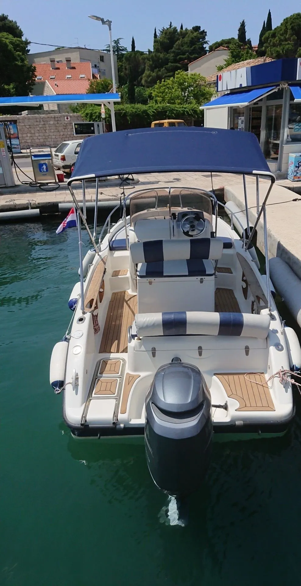 No Name Charter Boat