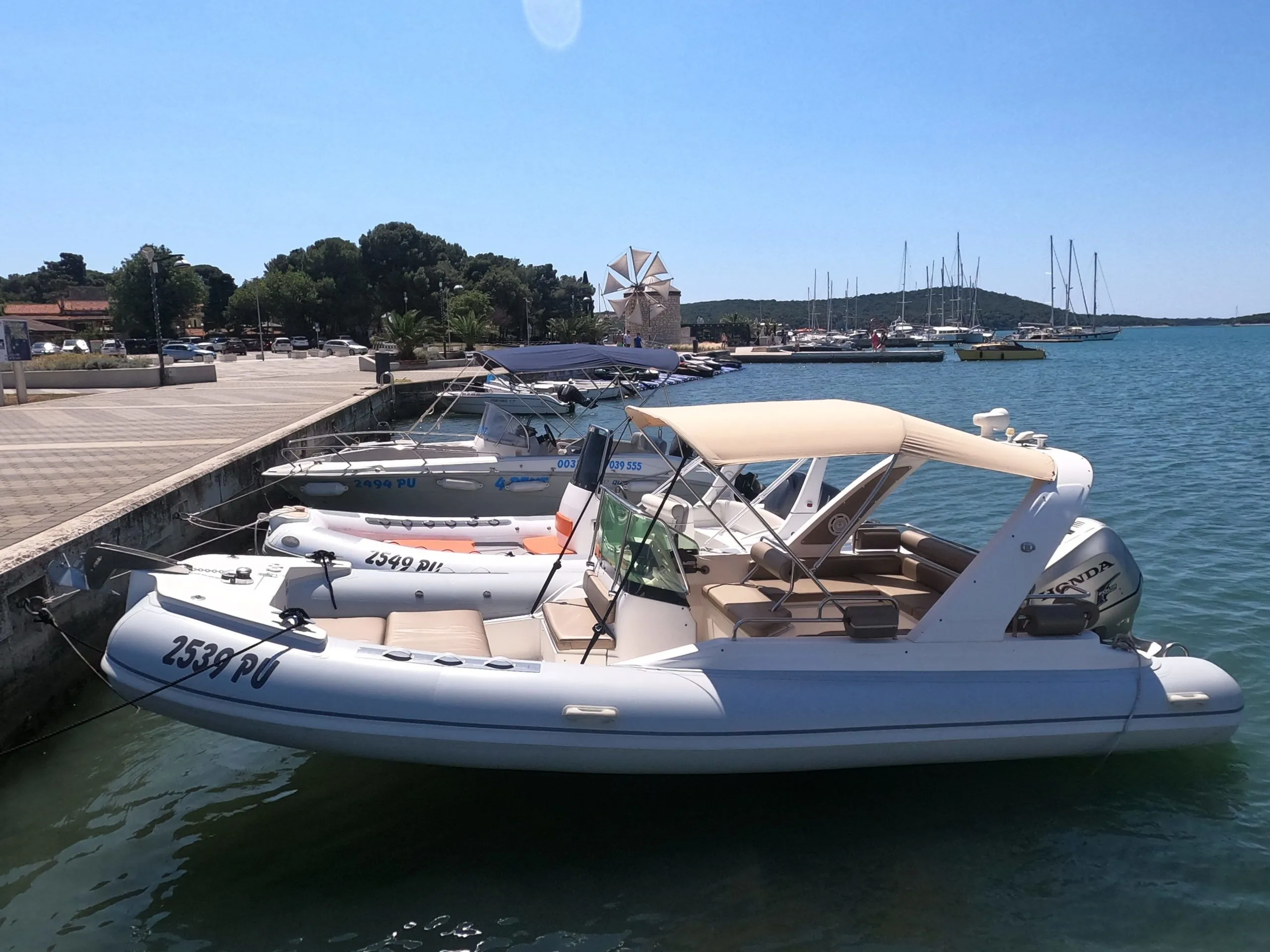 7m Medulin Motor Boat Hire