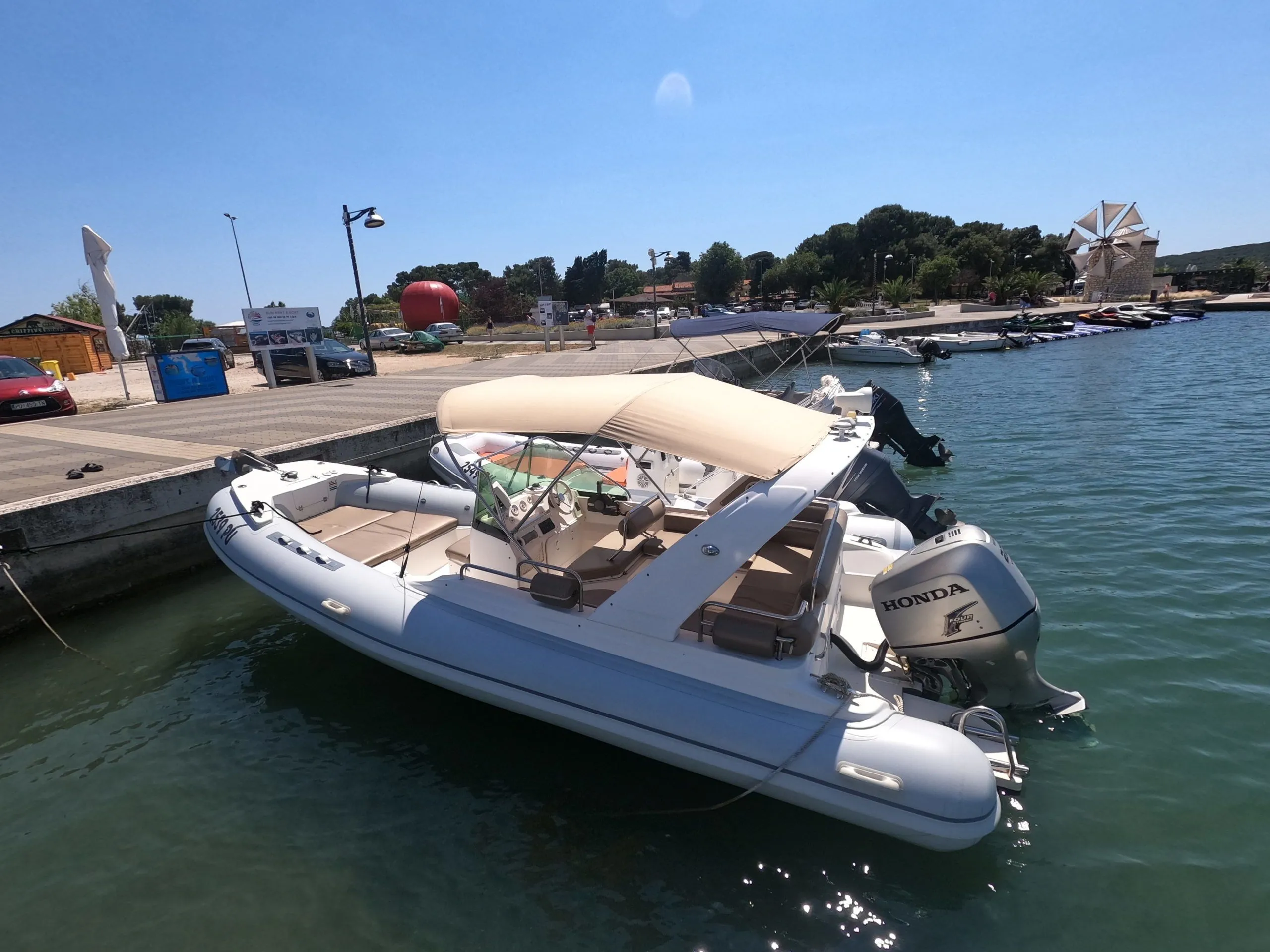7m Medulin Motor Boat Hire