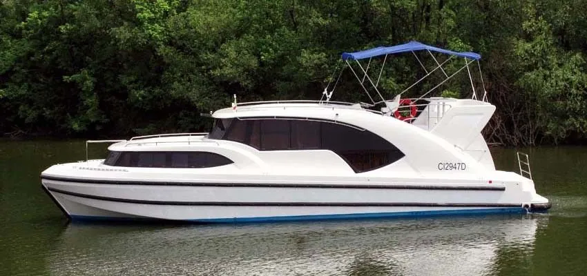 13.6m Casale sul Sile 3 Cabin House Boat Hire