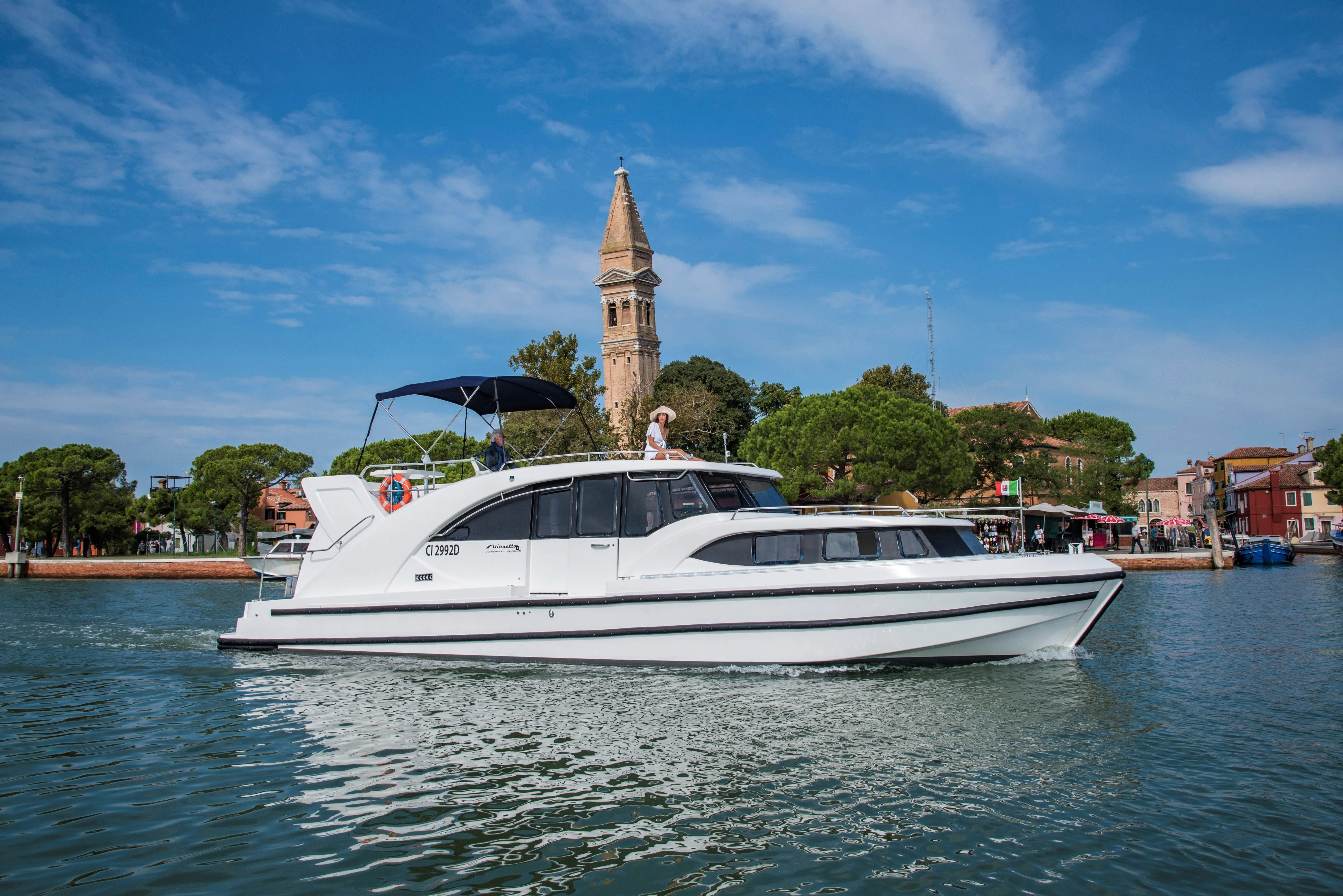 Rent a 13.6m House Boat in Precenicco