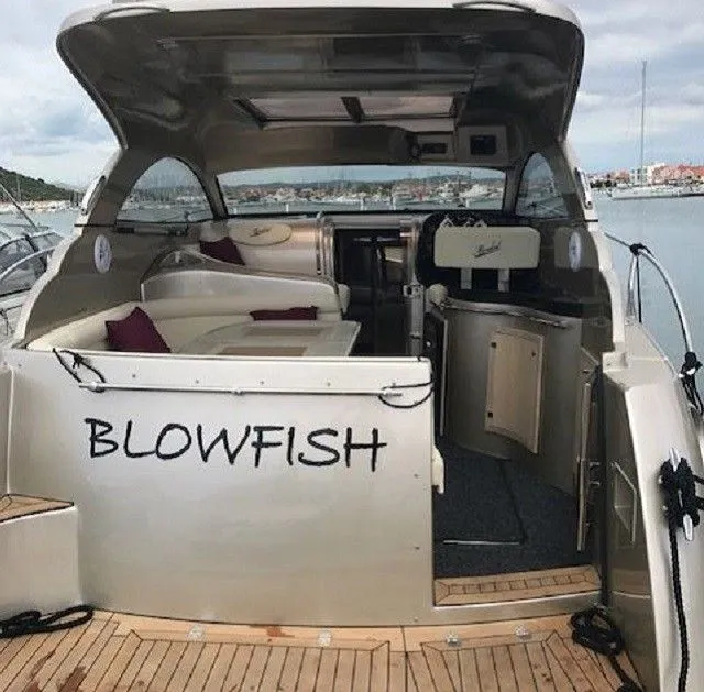 Rent a 9.2m Boat in Murter