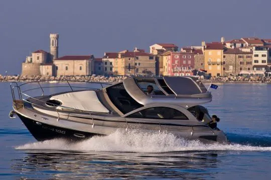 Zara Charter Boat