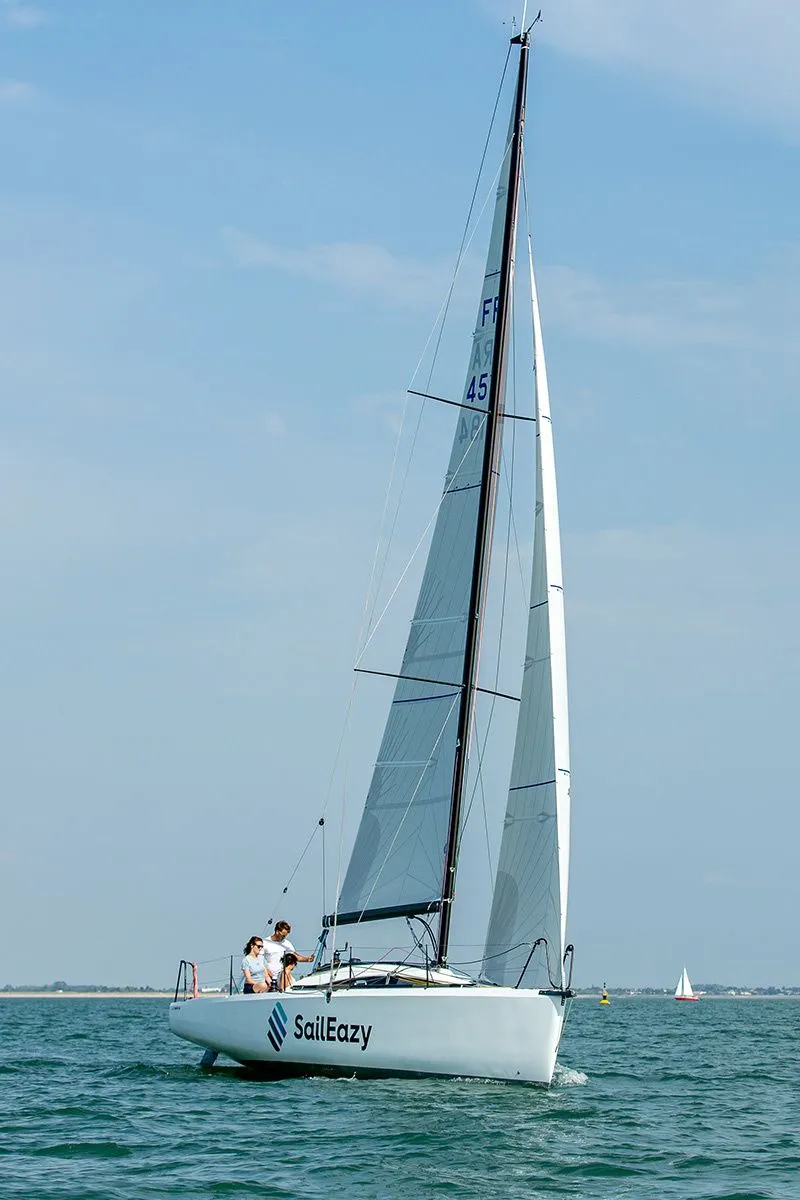 Чартер Solano - 3