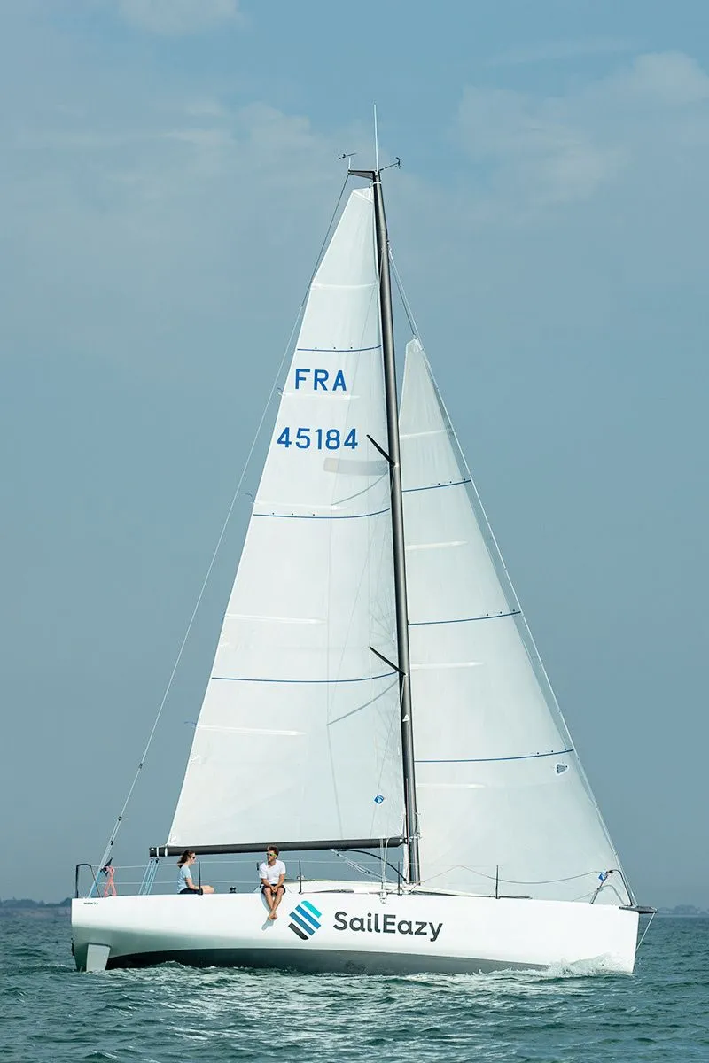 Boot - Rent a 9.98m MMW 33 Sailing Yacht in La Rochelle