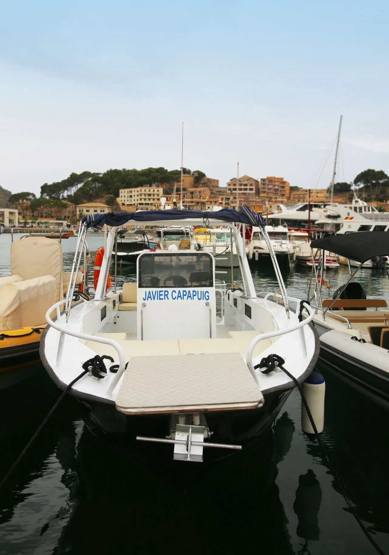 Javier Capapuig Charter Boat
