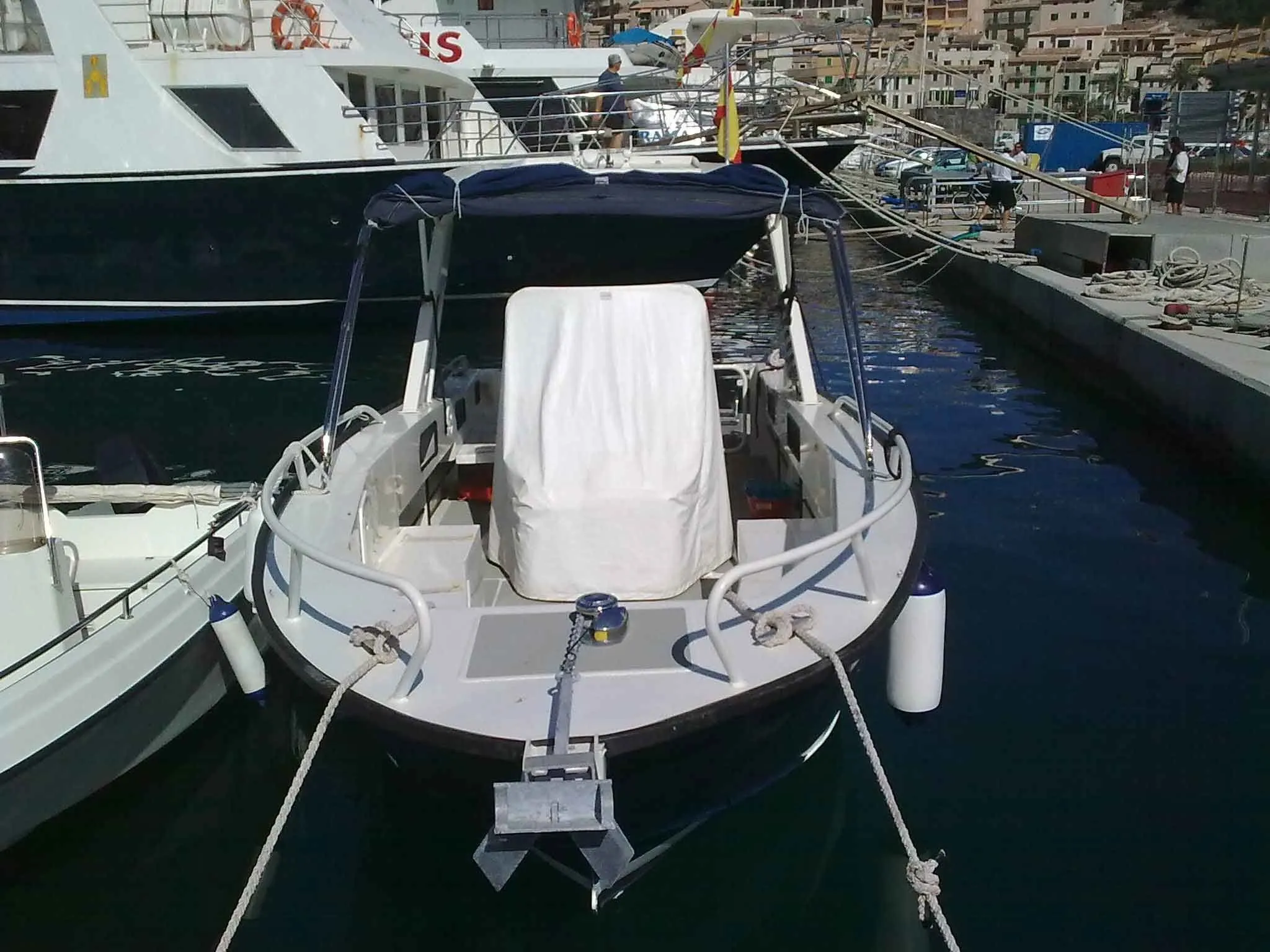 Javier Capapuig Charter Boat