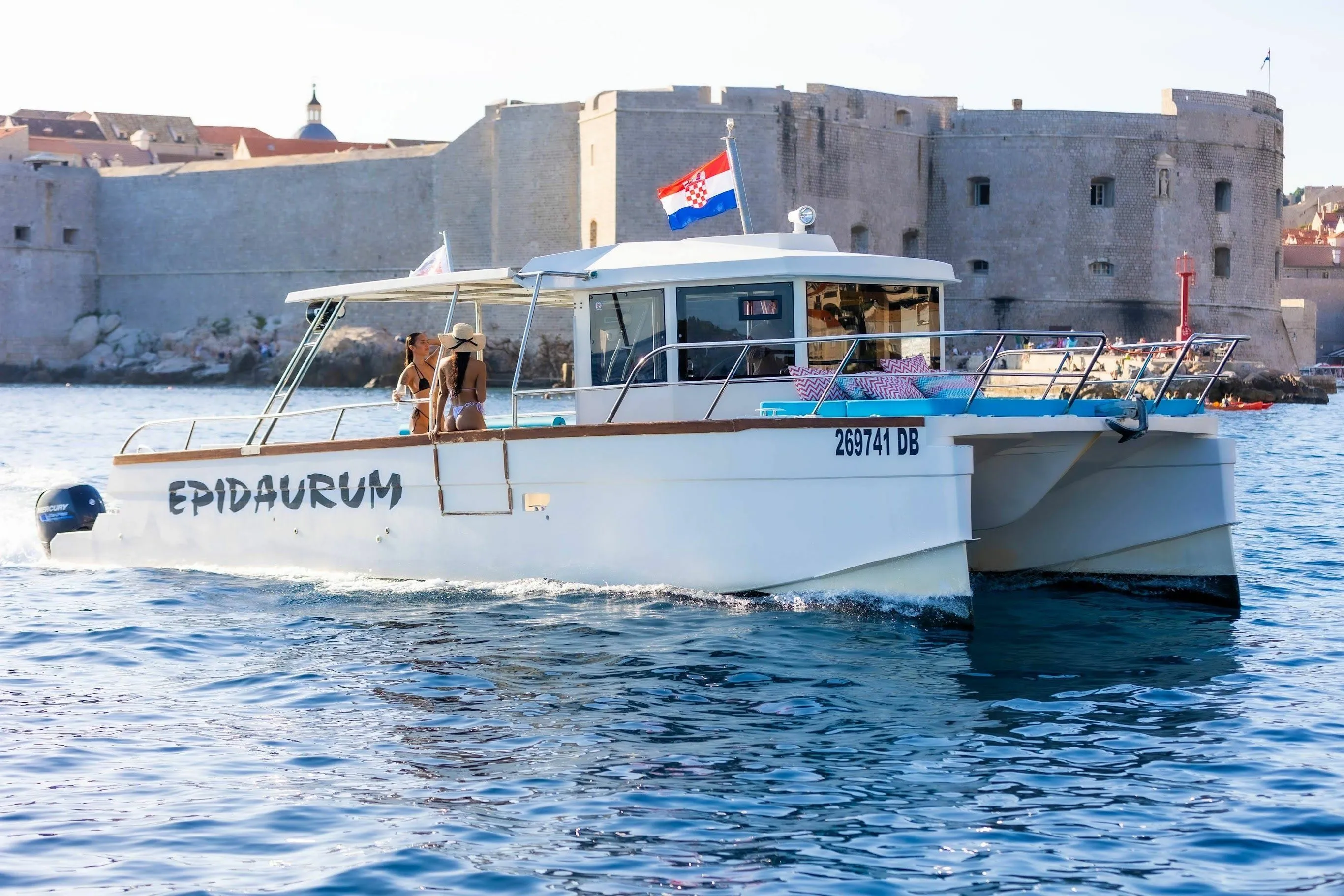Rent a 11.95m Power Catamaran Monte Marine Lux Cat in Dubrovnik