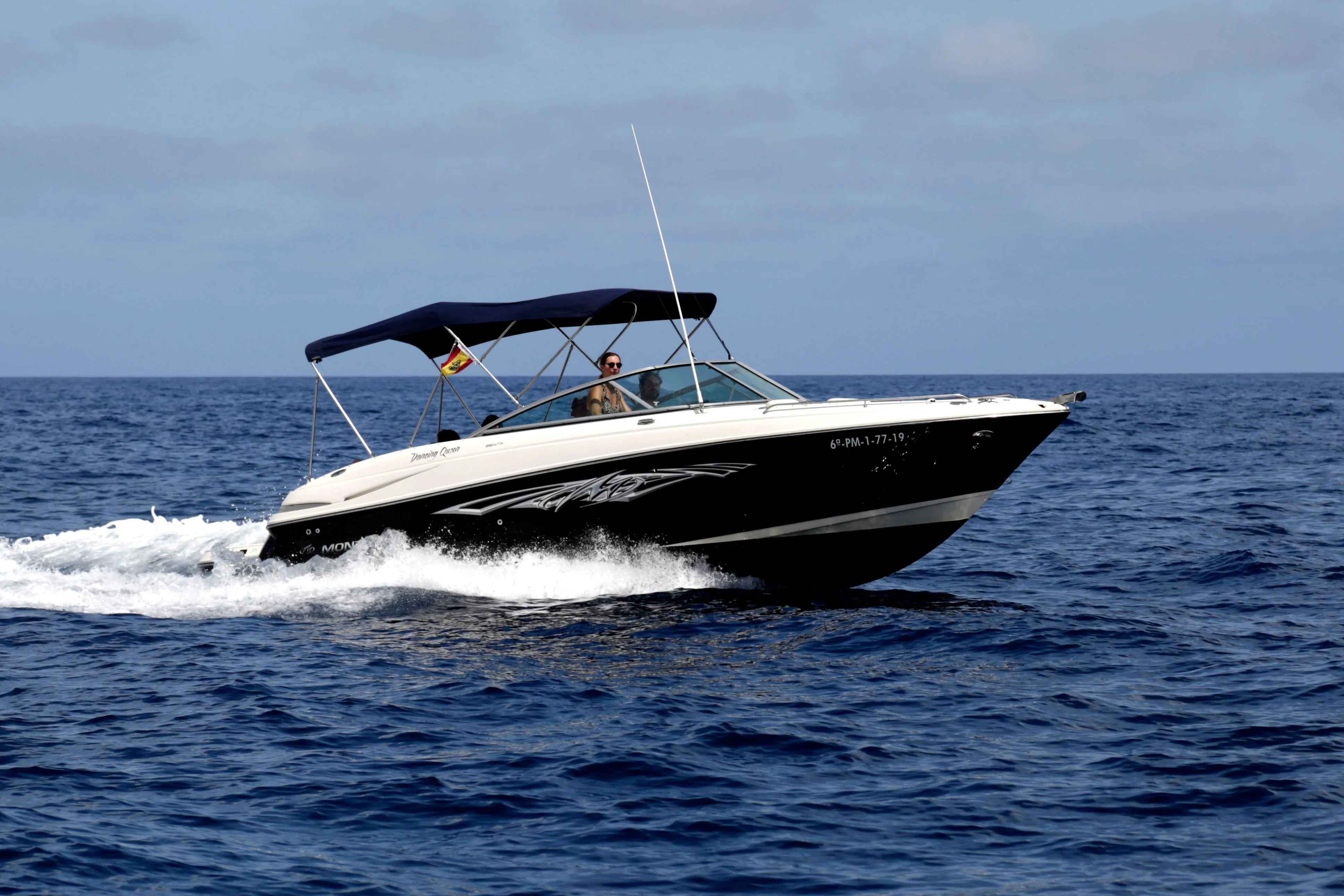 8m Cala D'Or Monterey 264 FS Motor Boat Hire
