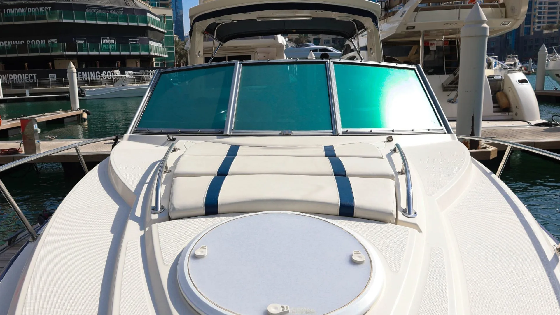 Sanya Mietboot