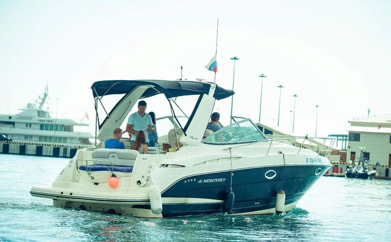 Boot - 10.5m Sochi Monterey 315 Hire