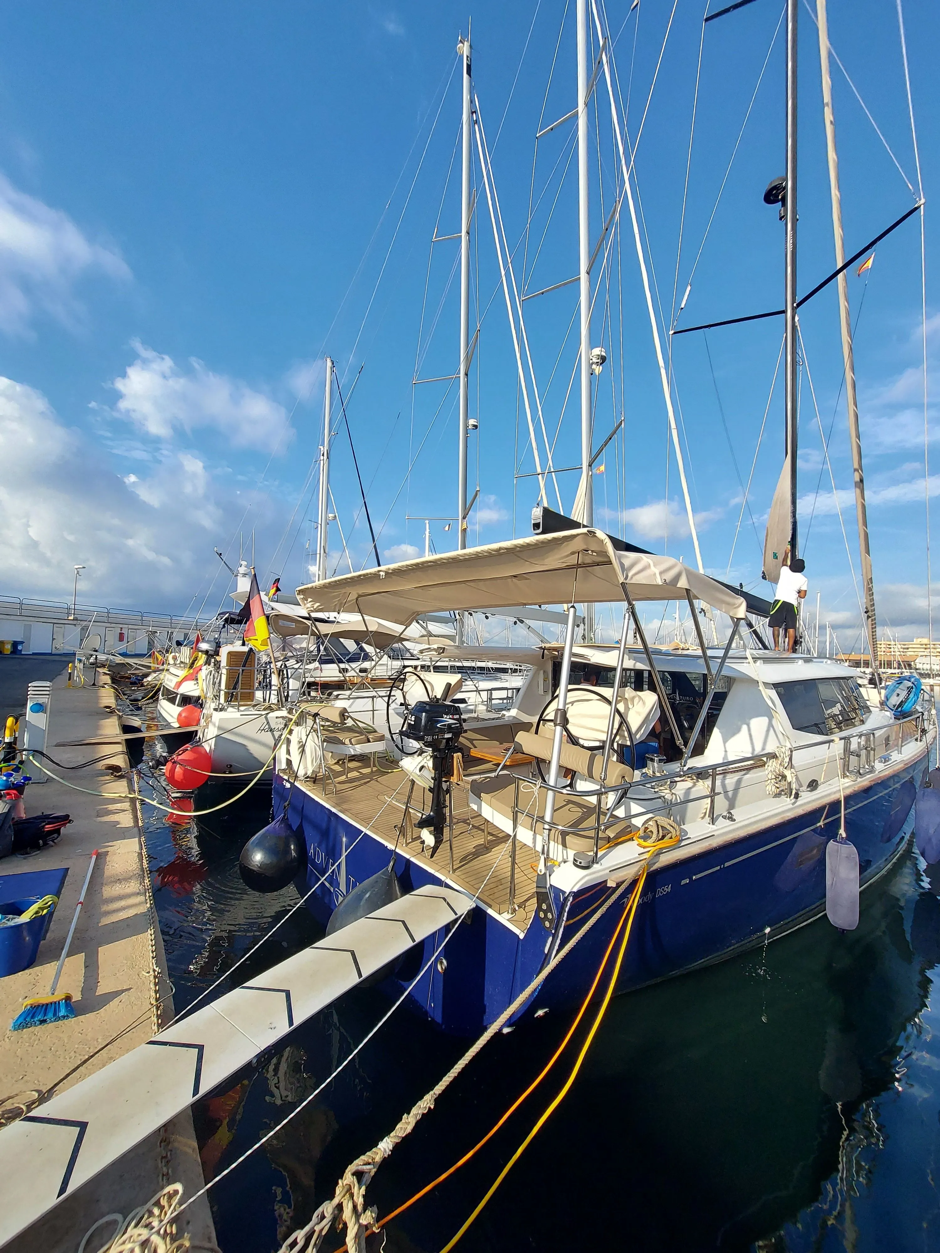 Adventuro Charter Boat