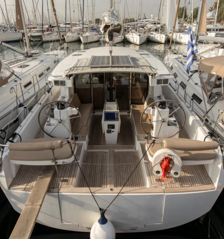 Smiling Day Charter Boat - 5