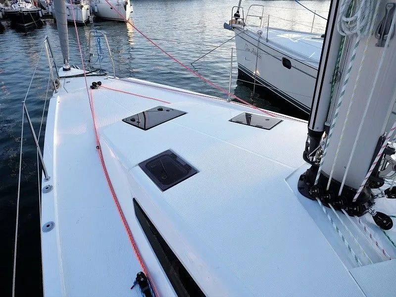 More Black Charterboot - 5