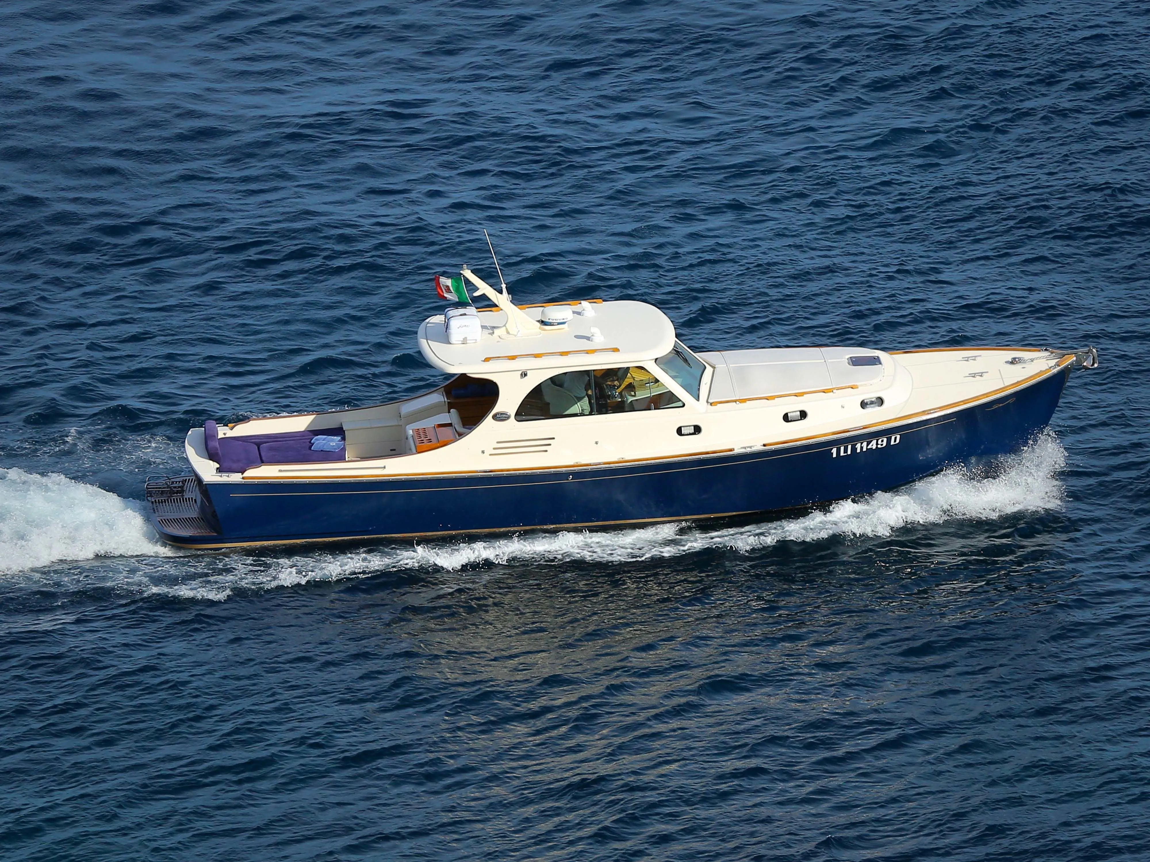 Rent a 13.5m Motor Yacht in Porto Ercole